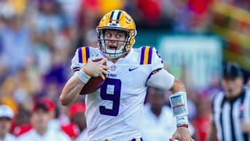 BATON ROUGE, LA - OCTOBER 13: LSU Tigers quarterback Joe Burrow (9) rushes the ball during a game between the LSU Tigers and the Georgia Bulldogs on October 13, 2018, at Tiger Stadium in Baton Rouge, Louisiana. (Photo by John Korduner/Icon Sportswire via Getty Images)