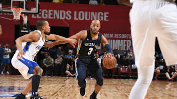 LAS VEGAS, NV - JULY 8: Jevon Carter #3 of Memphis Grizzlies handles the ball against the Orlando Magic during the 2018 Las Vegas Summer League on July 8, 2018 at the Thomas & Mack Center in Las Vegas, Nevada. NOTE TO USER: User expressly acknowledges and agrees that, by downloading and/or using this Photograph, user is consenting to the terms and conditions of the Getty Images License Agreement. Mandatory Copyright Notice: Copyright 2018 NBAE (Photo by Garrett Ellwood/NBAE via Getty Images)