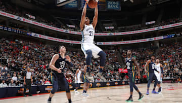 SACRAMENTO, CA - JULY 3: Deyonta Davis #21 of the Memphis Grizzlies drives to the basket during the game against the Utah Jazz on July 3, 2018 at Golden 1 Center in Sacramento, California. NOTE TO USER: User expressly acknowledges and agrees that, by downloading and or using this Photograph, user is consenting to the terms and conditions of the Getty Images License Agreement. Mandatory Copyright Notice: Copyright 2018 NBAE (Photo by Joe Murphy/NBAE via Getty Images)