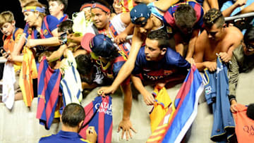 Jul 21, 2015; Los Angeles, CA, USA; FC Barcelona head coach Luis Enrique signs autographs after the game against the Los Angeles Galaxy at the Rose Bowl. FC Barcelona won 2-1. Mandatory Credit: Jayne Kamin-Oncea-USA TODAY Sports