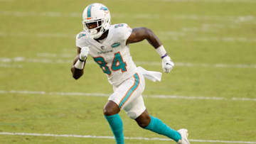 MIAMI GARDENS, FLORIDA - OCTOBER 18: Isaiah Ford #84 of the Miami Dolphins in action against the New York Jets at Hard Rock Stadium on October 18, 2020 in Miami Gardens, Florida. (Photo by Michael Reaves/Getty Images)