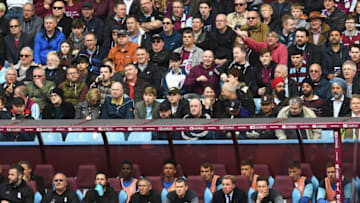 BIRMINGHAM, ENGLAND - APRIL 23: Manager Harry Redknapp (2nd R) and coach Steve Cotterill (3rd R) of Birmingham City are seen on the bench during the Sky Bet Championship match between Aston Villa and Birmingham City at Villa Park on April 23, 2017 in Birmingham, England. (Photo by Ross Kinnaird/Getty Images)