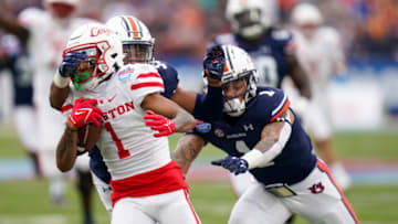 Auburn LB Kameron Brown comments on the Plains NIL club Mandatory Credit: Marvin Gentry-USA TODAY Sports