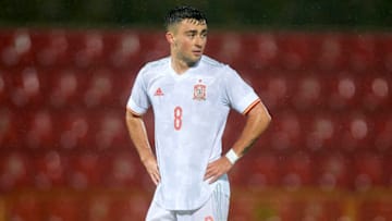 LA NUCIA, SPAIN - MARCH 23: Alberto Moreiro Gonzalez of Spain looks on during the UEFA Under19 European Championship Qualifier match between Spain U19 and Austria U19 at Estadi Olimpic Camilo Cano on March 23, 2022 in La Nucia, Spain. (Photo by Silvestre Szpylma/Quality Sport Images/Getty Images)