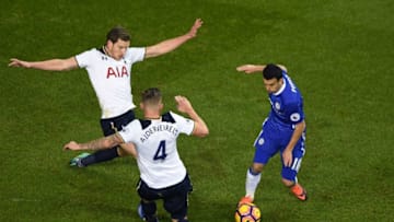 LONDON, ENGLAND - JANUARY 04: Pedro of Chelsea (R) attempts to get away from the chalenges of Jan Vertonghen of Tottenham Hotspur (L) and Toby Alderweireld of Tottenham Hotspur (C) during the Premier League match between Tottenham Hotspur and Chelsea at White Hart Lane on January 4, 2017 in London, England. (Photo by Mike Hewitt/Getty Images)