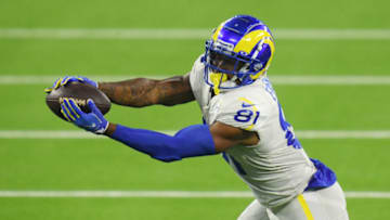 INGLEWOOD, CALIFORNIA - SEPTEMBER 13: Gerald Everett #81 of the Los Angeles Rams catches a pass during the third quarter against the Dallas Cowboys at SoFi Stadium on September 13, 2020 in Inglewood, California. (Photo by Harry How/Getty Images)
