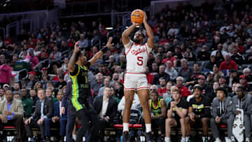 Cincinnati Bearcats guard David DeJulius against South Florida Bulls. Getty Images.