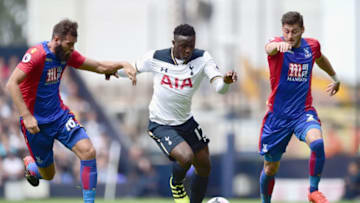 LONDON, ENGLAND - AUGUST 20: (L) Joe Ledley of Crystal Palace and (R) Joel Ward of Crystal Palace try to steal the ball off Victor Wanyama of Tottenham Hotspur (C) during the Premier League match between Tottenham Hotspur and Crystal Palace at White Hart Lane on August 20, 2016 in London, England. (Photo by Alex Broadway/Getty Images)