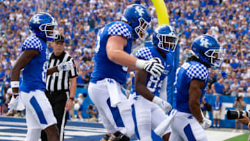 The Kentucky Wildcats offense (Credit: Jordan Prather-USA TODAY Sports)