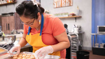 Natalie process, as seen on Spring Baking Championship, Season 7. Photo provided by Food Network