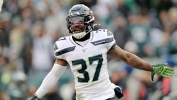 PHILADELPHIA, PENNSYLVANIA - NOVEMBER 24: Quandre Diggs #37 of the Seattle Seahawks celebrates after the Eagles are unable to get the first down at Lincoln Financial Field on November 24, 2019 in Philadelphia, Pennsylvania.The Seattle Seahawks defeated the Philadelphia Eagles 17-9. (Photo by Elsa/Getty Images)