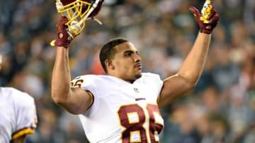 Dec 26, 2015; Philadelphia, PA, USA; Washington Redskins tight end Jordan Reed (86) signals a touchdown against the Philadelphia Eagles at Lincoln Financial Field. The Redskins defeated the Eagles, 38-24. Mandatory Credit: Eric Hartline-USA TODAY Sports