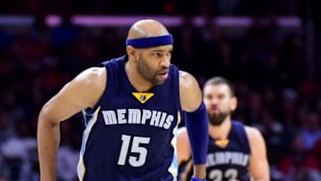 LOS ANGELES, CA - NOVEMBER 16: Vince Carter