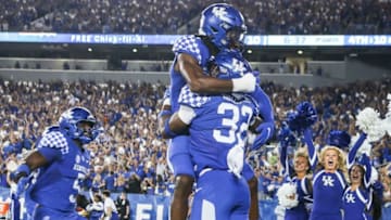 Kentucky's Trevin Wallace celebrates