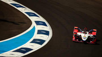 MEXICO CITY, MEXICO - FEBRUARY 16: Pascal Wehrlein of Germany drives the Mahindra Racing during the Qualifying of the 2019 Mexico City E-Prix on February 16, 2019 in Mexico City, Mexico. (Photo by Hector Vivas/Getty Images)
