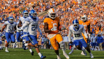 Nov 12, 2016; Knoxville, TN, USA; Tennessee Volunteers running back Alvin Kamara (6) runs for a touchdown against the Kentucky Wildcats during the third quarter at Neyland Stadium. Mandatory Credit: Randy Sartin-USA TODAY Sports