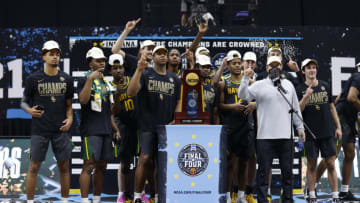 INDIANAPOLIS, INDIANA - APRIL 05: The Baylor Bears pose with the National Championship trophy after defeating the Gonzaga Bulldogs 86-70 in the National Championship game of the 2021 NCAA Men's Basketball Tournament at Lucas Oil Stadium on April 05, 2021 in Indianapolis, Indiana. (Photo by Jamie Squire/Getty Images)