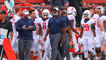 PISCATAWAY, NJ - OCTOBER 06: Illinois Fighting Illini head coach Lovie Smith during the College Football Game between the Rutgers Scarlet Knights and the Illinois Fighting Illini on October 6, 2018, at HighPoint.Com Stadium in Piscataway, NJ. (Photo by Rich Graessle/Icon Sportswire via Getty Images)