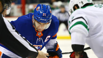 NEW YORK, NY - DECEMBER 13: John Tavares #91 of the New York Islanders skates against the Dallas Stars at Barclays Center on December 13, 2017 in New York City. Dallas Stars defeated the New York Islanders 5-2. the (Photo by Mike Stobe/NHLI via Getty Images)