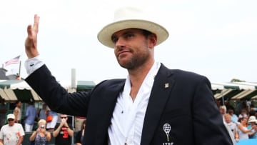 NEWPORT, RI - JULY 22: Tennis Hall of Fame inductee Andy Roddick of the United States waves to the crowd following the enshrinement ceremonies at the International Tennis Hall of Fame on July 22, 2017 in Newport, Rhode Island. (Photo by Adam Glanzman/Getty Images for the International Tennis Hall of Fame)