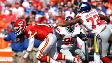 KANSAS CITY, MO - OCTOBER 04: Quarterback Matt Cassel #7 of the Kansas City Chiefs is sacked by Osi Umenyiora #72 of the New York Giants during the game on October 4, 2009 at Arrowhead Stadium in Kansas City, Missouri. (Photo by Jamie Squire/Getty Images)