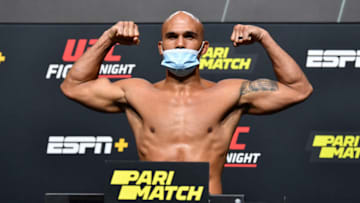 LAS VEGAS, NEVADA - AUGUST 28: In this handout image provided by UFC, Robbie Lawler poses on the scale during the UFC Fight Night weigh-in at UFC APEX on August 28, 2020 in Las Vegas, Nevada. (Photo by Jeff Bottari/Zuffa LLC via Getty Images)