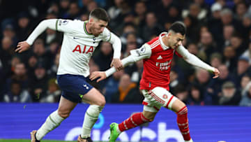 LONDON, ENGLAND - JANUARY 15: Matt Doherty of Tottenham Hotspur competes with Gabriel Martinelli of Arsenal during the Premier League match between Tottenham Hotspur and Arsenal FC at Tottenham Hotspur Stadium on January 15, 2023 in London, United Kingdom. (Photo by Chris Brunskill/Fantasista/Getty Images)