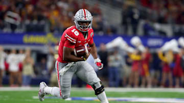 ARLINGTON, TX - DECEMBER 29: J.T. Barrett