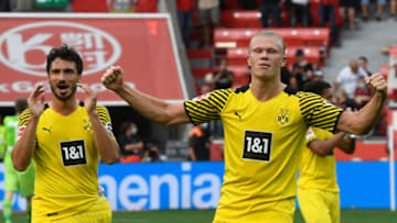 Mats Hummels and Erling Haaland (Photo by ROBERTO PFEIL/AFP via Getty Images)