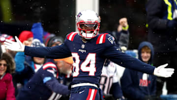 FOXBOROUGH, MASSACHUSETTS - NOVEMBER 28: Kendrick Bourne #84 of the New England Patriots reacts after scoring a third quarter touchdown against the Tennessee Titans at Gillette Stadium on November 28, 2021 in Foxborough, Massachusetts. (Photo by Adam Glanzman/Getty Images)