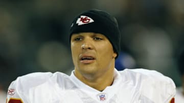 Tony Gonzalez - Kansas City Chiefs - (Photo by Robert B. Stanton/NFLPhotoLibrary)