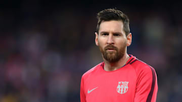 BARCELONA, SPAIN - MAY 01: Lionel Messi of FC Barcelona warms up ahead of the UEFA Champions League Semi Final first leg match between Barcelona and Liverpool at the Nou Camp on May 01, 2019 in Barcelona, Spain. (Photo by Chloe Knott - Danehouse/Getty Images)
