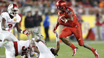 Dec 28, 2016; Santa Clara, CA, USA; Utah Utes running back Joe Williams (28) carries the ball during the third quarter against the Indiana Hoosiers at Levi's Stadium. The Utah Utes won 25-23. Mandatory Credit: Greg M. Cooper-USA TODAY Sports