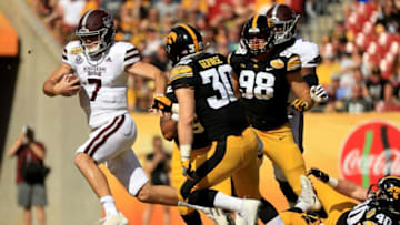 TAMPA, FL - JANUARY 01: Nick Fitzgerald #7 of the Mississippi State Bulldogs rushes during the 2019 Outback Bowl against the Iowa Hawkeyes at Raymond James Stadium on January 1, 2019 in Tampa, Florida. (Photo by Mike Ehrmann/Getty Images)