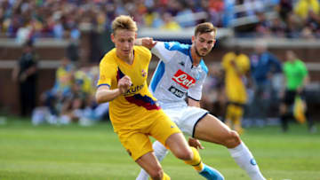 Barcelona midfielder Frenkie de Jong (21) battles for the ball with Napoli midfielder Fabián Ruiz (8) during the first half of the International Champions Cup 2019 match at Michigan Stadium in Ann Arbor, Michigan USA, on Saturday, August 10, 2019. (Photo by Amy Lemus/NurPhoto via Getty Images)