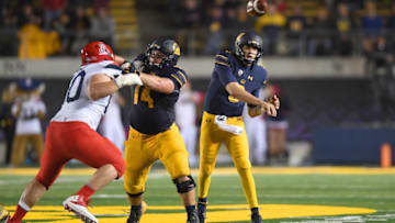 BERKELEY, CA - OCTOBER 21: Ross Bowers #3 of the California Golden Bears throws a pass against the Arizona Wildcats during their NCAA football game at California Memorial Stadium on October 21, 2017 in Berkeley, California. (Photo by Thearon W. Henderson/Getty Images)