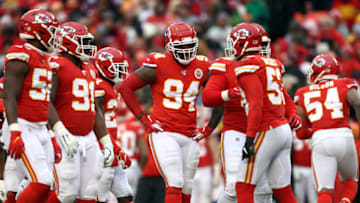KANSAS CITY, MISSOURI - DECEMBER 29: Outside linebacker Terrell Suggs #94 of the Kansas City Chiefs huddles with teammates during the game against the Los Angeles Chargers at Arrowhead Stadium on December 29, 2019 in Kansas City, Missouri. (Photo by Jamie Squire/Getty Images)