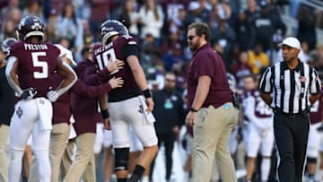 A shoulder injury is keeping Zach Calzada from being Auburn football QB1. Mandatory Credit: Thomas Shea-USA TODAY Sports
