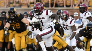 COLUMBIA, MO - SEPTEMBER 9: Deebo Samuel #1 of the South Carolina Gamecocks returns a kick for a 97-yard touchdown against the Missouri Tigers in the second quarter at Memorial Stadium on September 9, 2017 in Columbia, Missouri. (Photo by Ed Zurga/Getty Images)