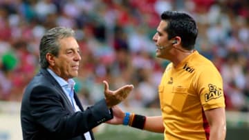 ZAPOPAN, MEXICO - APRIL 27: Tomas Boy, Head Coach of Chivas argues during the 16th round match between Chivas and Leon as part of the Torneo Clausura 2019 Liga MX at Akron Stadium on April 27, 2019 in Zapopan, Mexico. (Photo by Alfredo Moya/Jam Media/Getty Images)