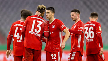 Neuzugänge unter sich: Torschütze Eric-Maxim Choupo-Moting (l.) und Marc Roca (r.)