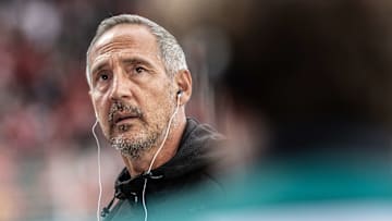 Adi Hütters Blick geht wieder nach oben