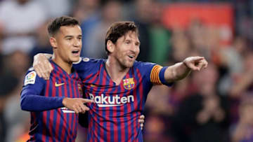 BARCELONA, SPAIN - OCTOBER 20: (L-R) Philippe Coutinho of FC Barcelona, Lionel Messi of FC Barcelona during the La Liga Santander match between FC Barcelona v Sevilla at the Camp Nou on October 20, 2018 in Barcelona Spain (Photo by Jeroen Meuwsen/Soccrates/Getty Images)