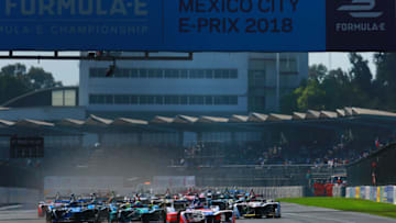 MEXICO CITY, MEXICO - MARCH 03: Cars start the race during the Mexico E-Prix as part of the Formula E Championship at Autodromo Hermanos Rodriguez on March 03, 2018 in Mexico City, Mexico. (Photo by Manuel Velasquez/Getty Images)