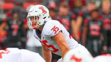 PISCATAWAY, NJ - OCTOBER 06: Illinois Fighting Illini linebacker Jake Hansen (35) during the College Football Game between the Rutgers Scarlet Knights and the Illinois Fighting Illini on October 6, 2018, at HighPoint.Com Stadium in Piscataway, NJ. (Photo by Rich Graessle/Icon Sportswire via Getty Images)