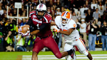 South Carolina football's Alshon Jeffery makes a touchdown reception in the win against Clemson in 2011. Mandatory Credit: Jeff Blake-USA TODAY Sports