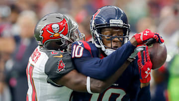 HOUSTON, TX - SEPTEMBER 27: DeAndre Hopkins