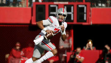 Ohio State Buckeyes quarterback C.J. Stroud (7) looks for an open man during Saturday's NCAA Division I football game against the Nebraska Cornhuskers at Memorial Stadium in Lincoln, Neb., on November 6, 2021.Osu21neb Bjp 430