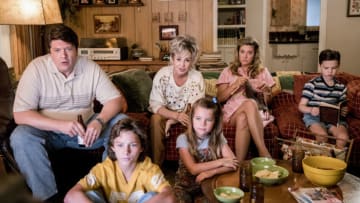 "A Solar Calculator, a Game Ball, and a Cheerleader's Bosom" - Pictured: George, Sr. (Lance Barber), Georgie (Montana Jordan), Meemaw (Annie Potts), Missy (Raegan Revord), Mary (Zoe Perry) and Sheldon (Iain Armitage). Sheldon struggles with newfound popularity after utilizing statistics to help the football team, on YOUNG SHELDON, Thursday, Nov. 23 (8:31-9:01 PM, ET/PT) on the CBS Television Network. Photo: Michael Desmond/Warner Bros. Entertainment Inc. ÃÂ© 2017 WBEI. All rights reserved.