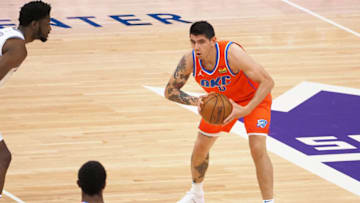 OKC Thunder forward Gabriel Deck (6) controls the ball: Kelley L Cox-USA TODAY Sports